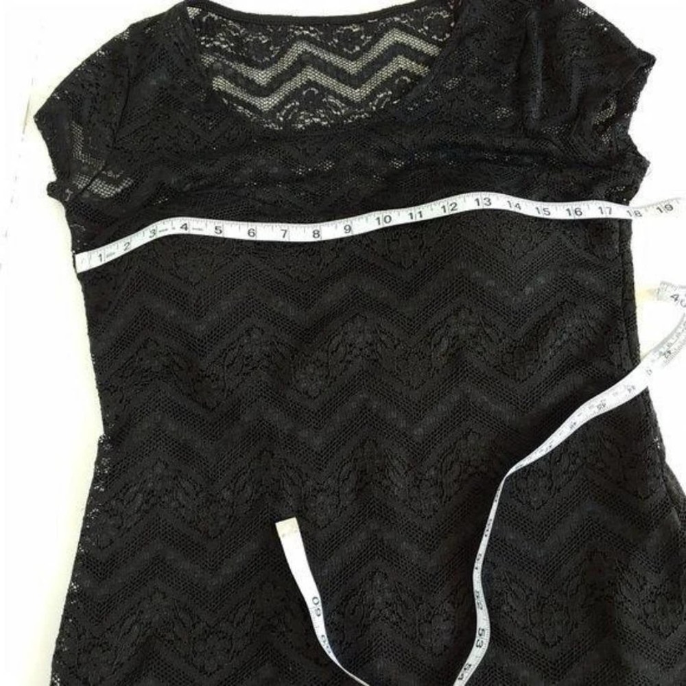 Black Short Sleeve floral Chevron Mesh Lace Top M - Picture 3 of 6
